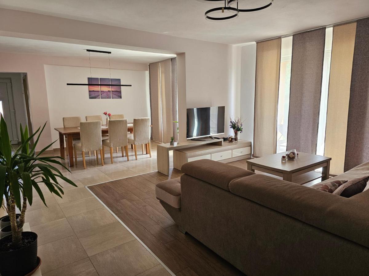 Premium Apartments Tade Funtana Exteriér fotografie